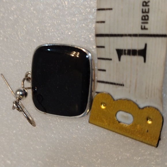 KC dangling square shape earrings. - Picture 4 of 4